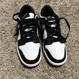 Nike Panda Dunks